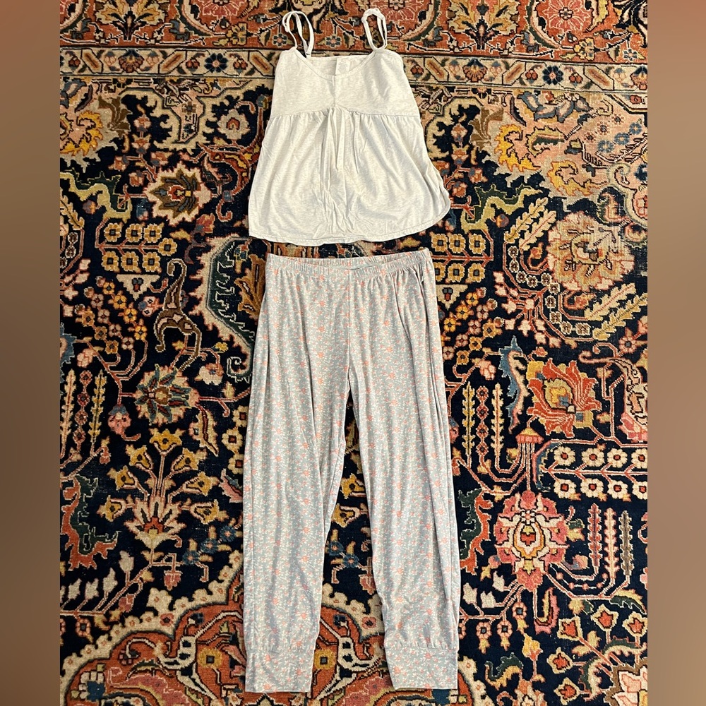 Comfy Lucky Brand Pajamas/Sleepwear Set
